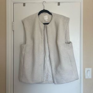SHERPA VEST